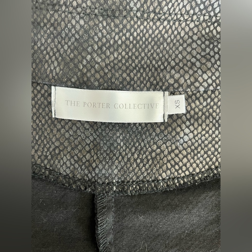 Black Military-Style Women's Blazer Jacket - Picture 15 of 16